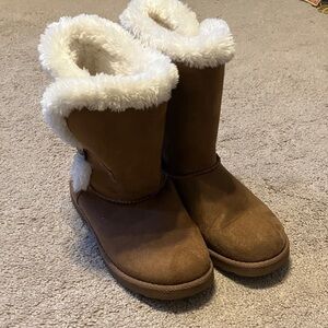 Women's Brown Winter Boots with White Fur Trim
